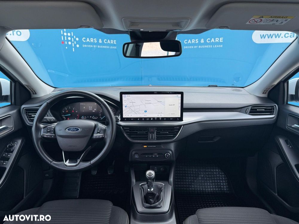 FORD Focus 2023 — imagine 5