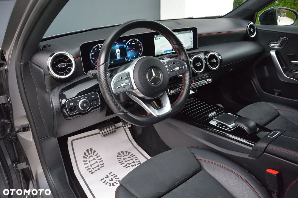 Mercedes-Benz Klasa A 180 7G-DCT AMG Line - 13