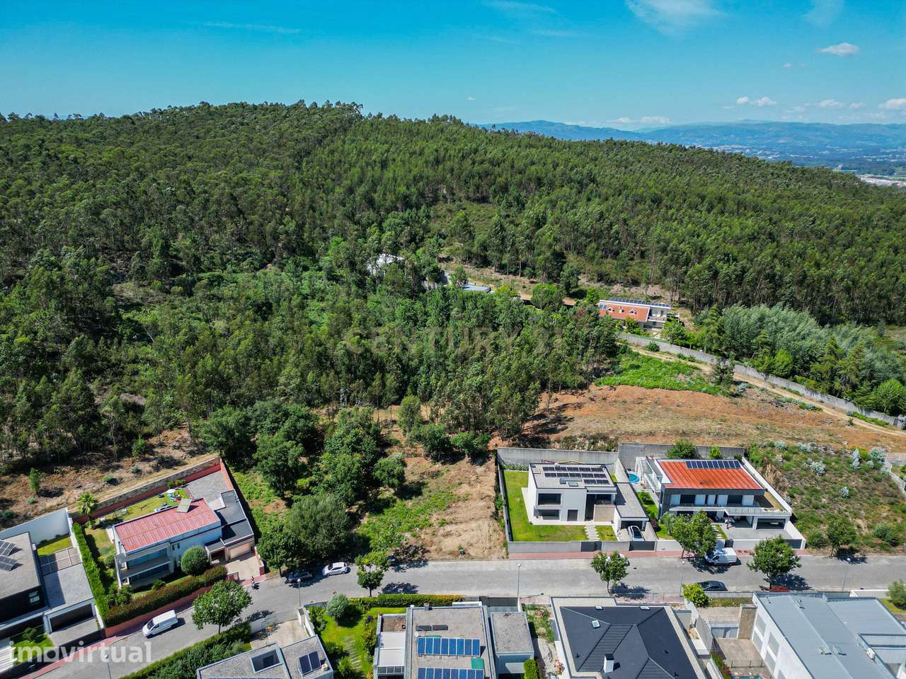 Oportunidade | Terreno para Construção com Projeto Aprovado | Semelhe - Grande imagem: 2/9