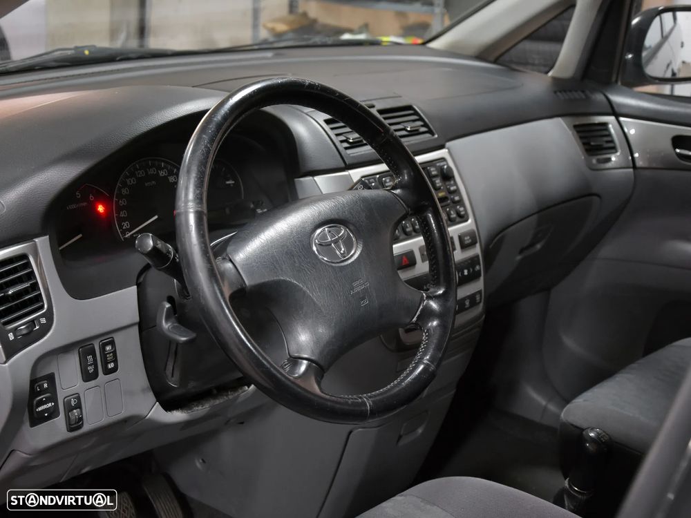 Toyota Avensis Verso 2.0 D-4D Sol - 6