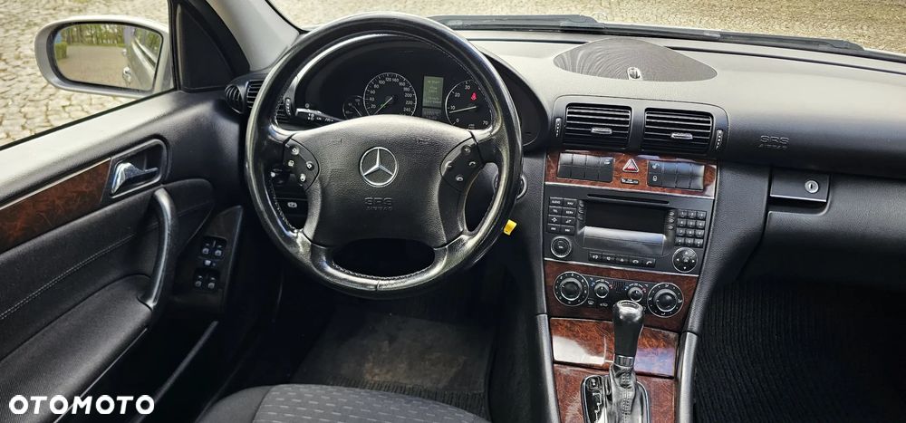 Mercedes-Benz Klasa C 180 Kompressor Automatik Elegance Sport Edition - 8