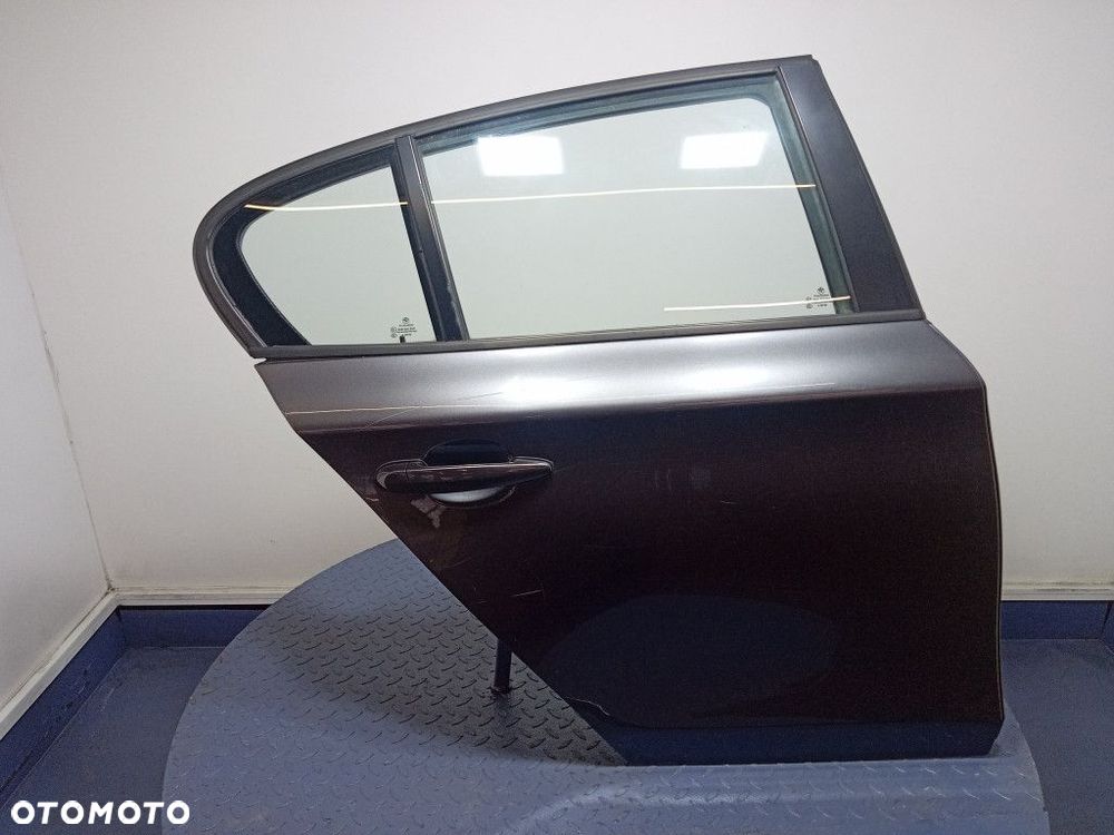 BMW 1 E87 DRZWI TYŁ PRAWE TYLNE A22 - 1
