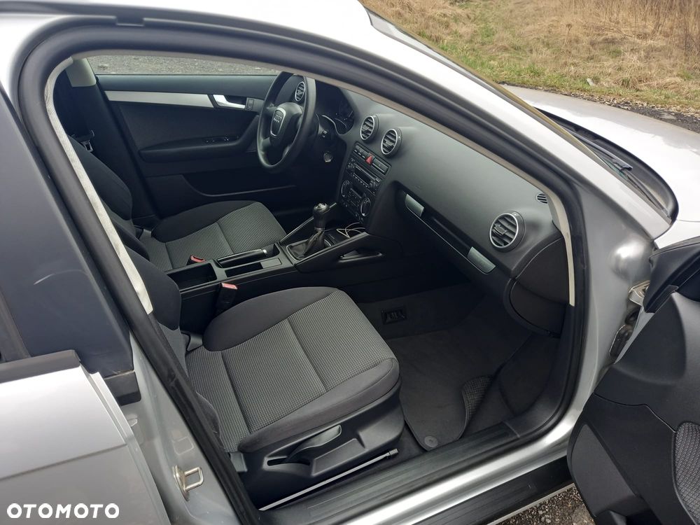 Audi A3 Sportback 1.6 Attraction - 10