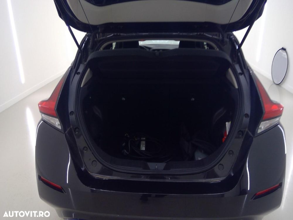 Nissan LEAF 62 kWh e+ N-Connecta - 8