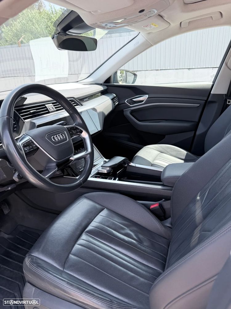 Audi e-tron 50 quattro - 12
