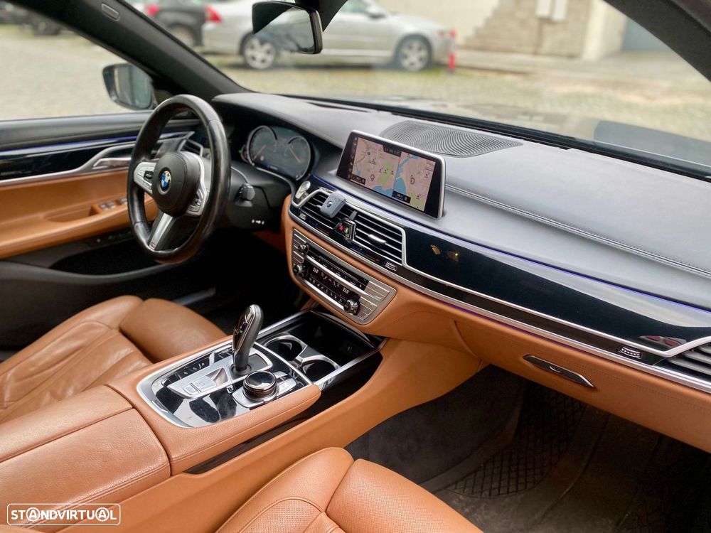 BMW 750 d xDrive Pack M Auto - 27