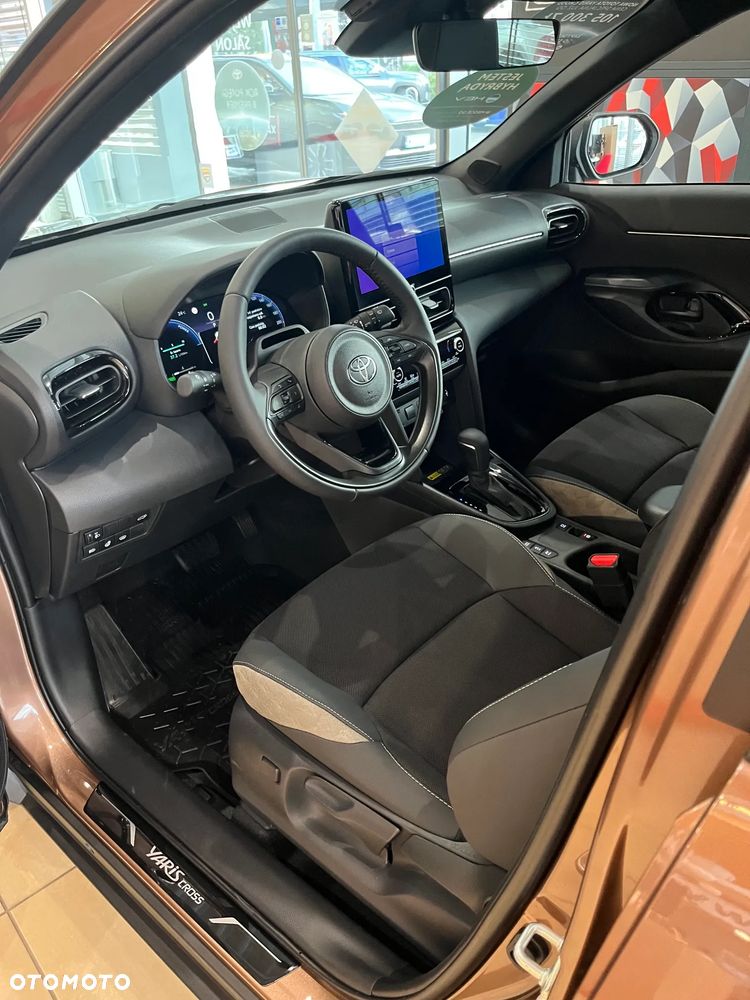 Toyota Yaris Cross Hybrid 1.5 Executive - 8