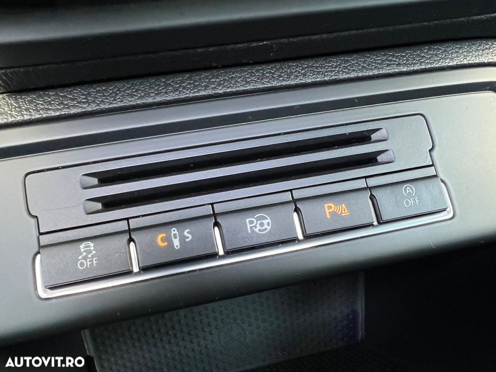 Volkswagen Tiguan 2.0 TDI 4Motion DSG Sport & Style - 10