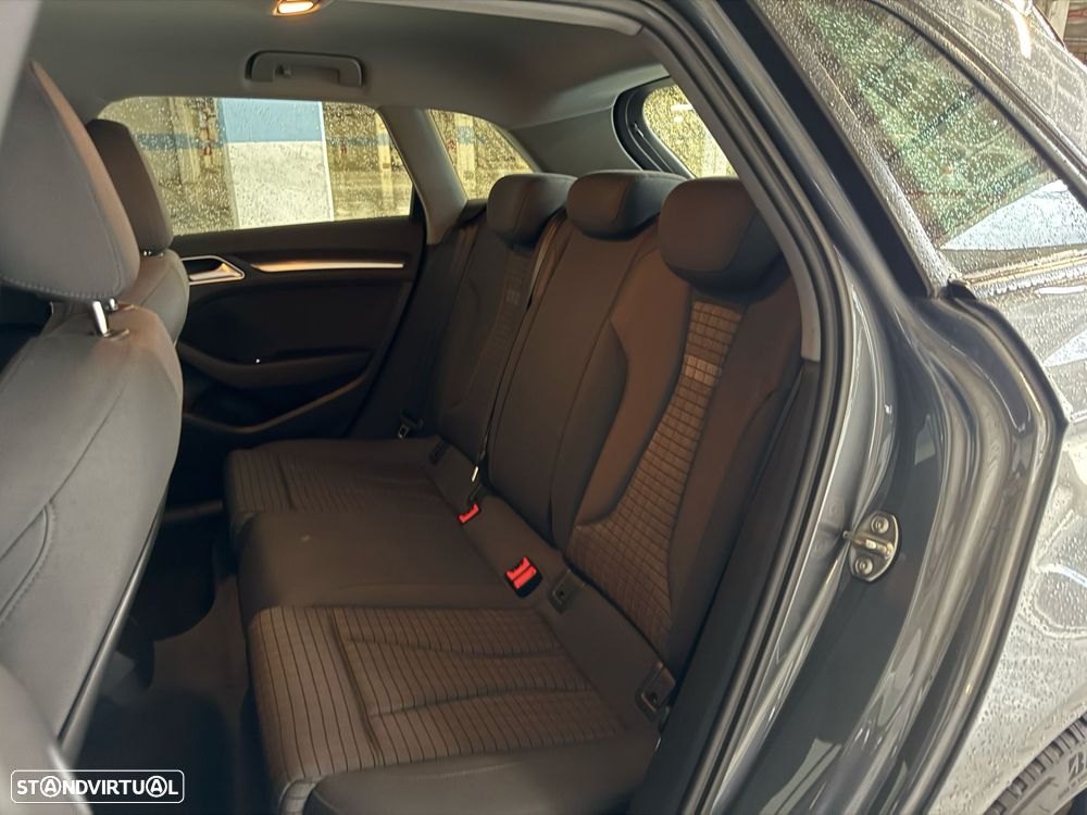 Audi A3 Sportback 1.6 TDI Sport S tronic - 20