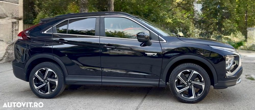 Mitsubishi Eclipse-Cross PHEV Intense+ Black - 4