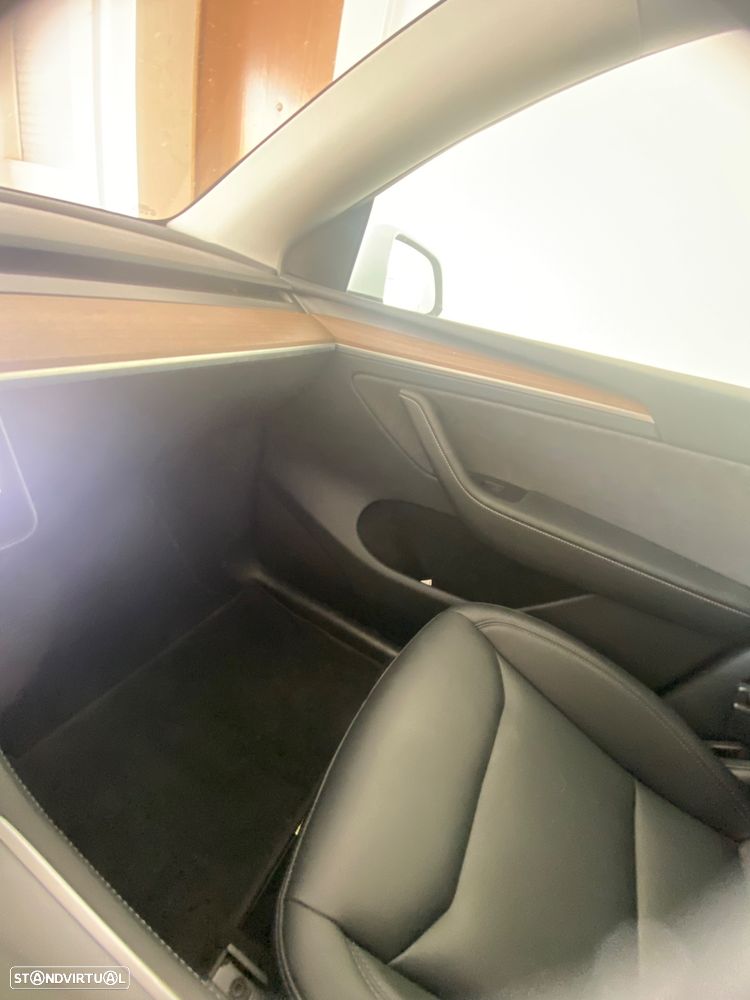 Tesla Model Y Performance Tração Integral - 18