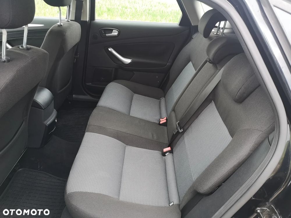 Ford Mondeo 1.8 TDCi Titanium - 8