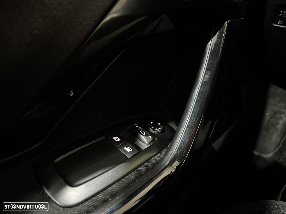 Peugeot 208 1.4 HDi Allure - 45