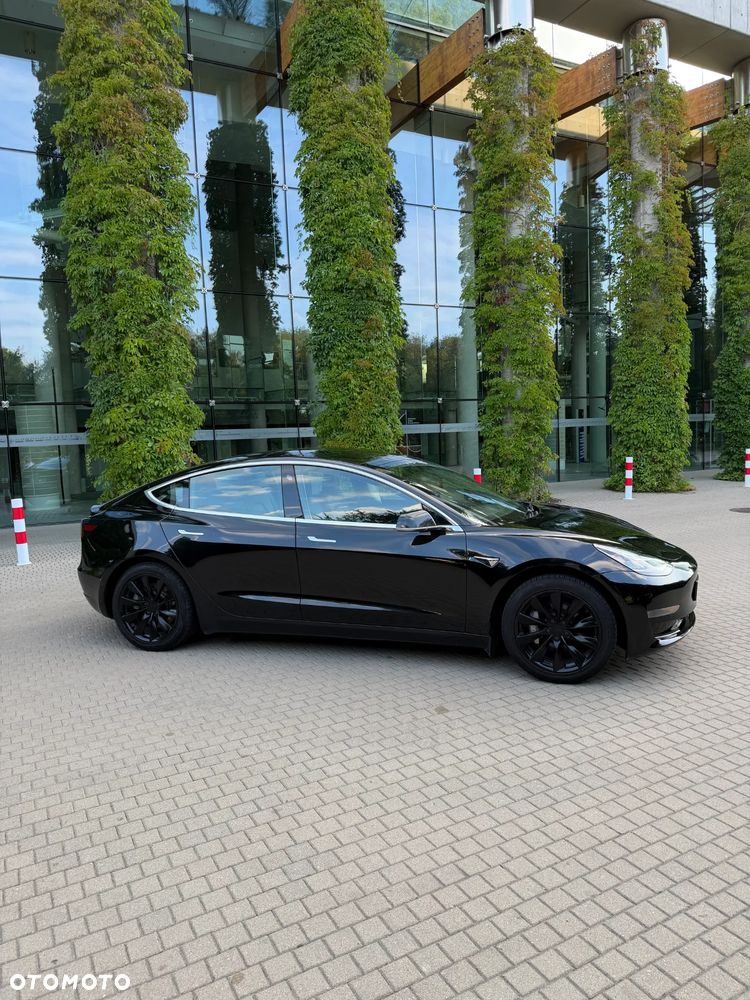 Tesla Model 3 - 11