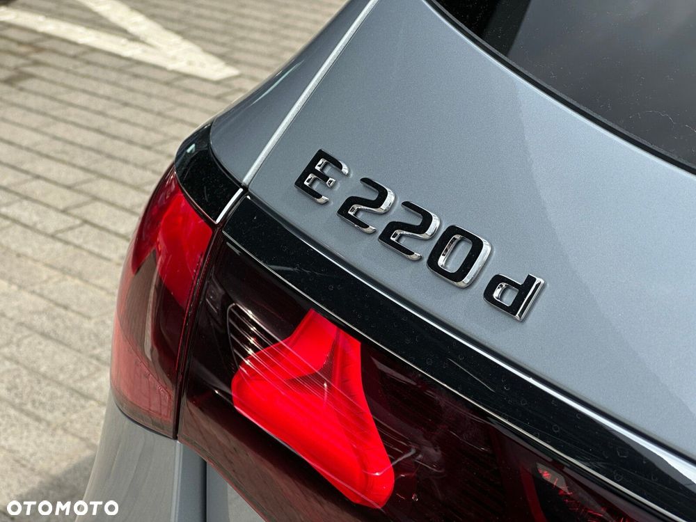 Mercedes-Benz Klasa E 220 d mHEV 4-Matic AMG 9G-Tronic - 10