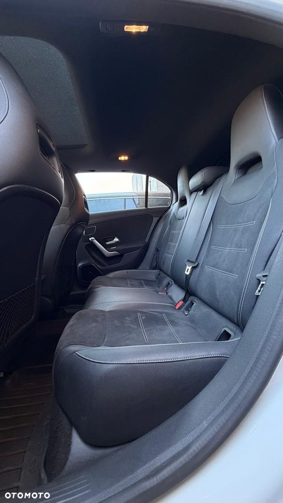 Mercedes-Benz Klasa A 250 4-Matic AMG Line 7G-DCT - 24
