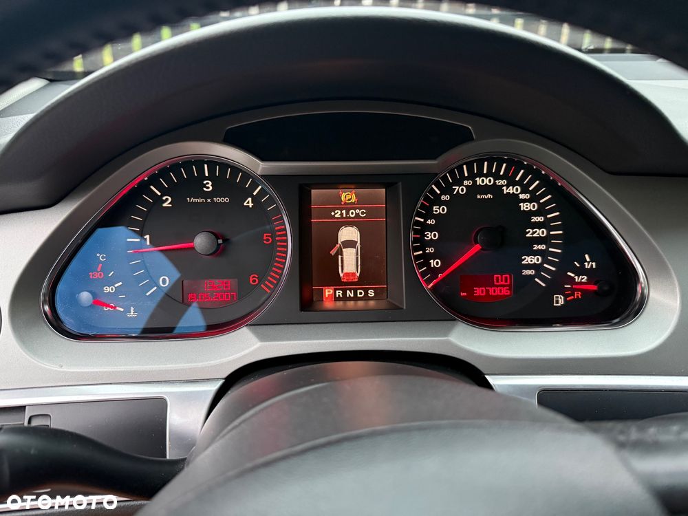 Audi A6 Avant - 16