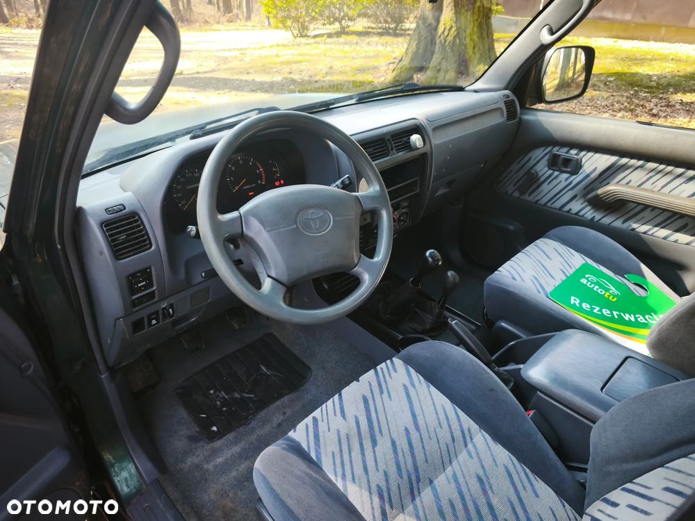 Toyota Land Cruiser KJ70 - 10