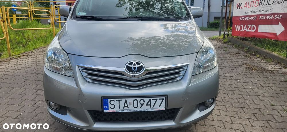 Toyota Verso 1.8 2010 7os - 4