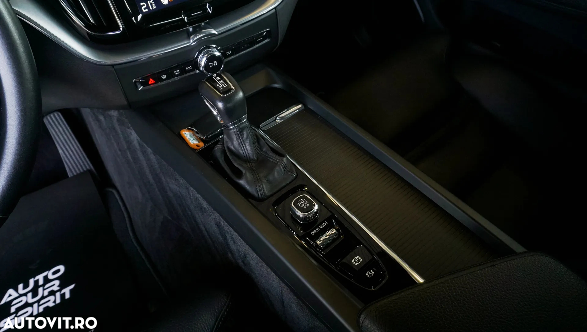 Volvo XC 60 T4 Geartronic Momentum - 15