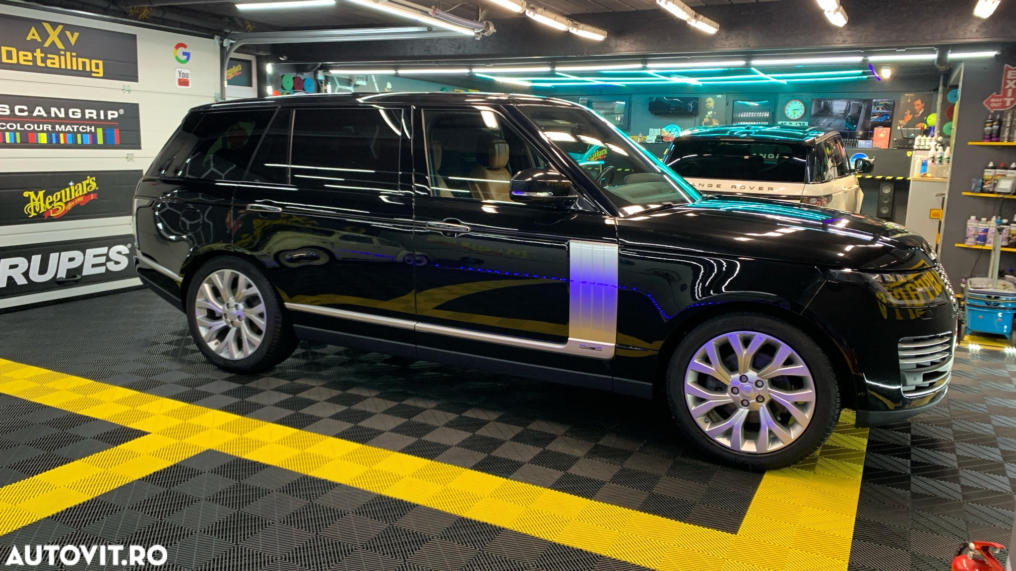 Land Rover Range Rover 3.0L SDV6 LWB Vogue - 28