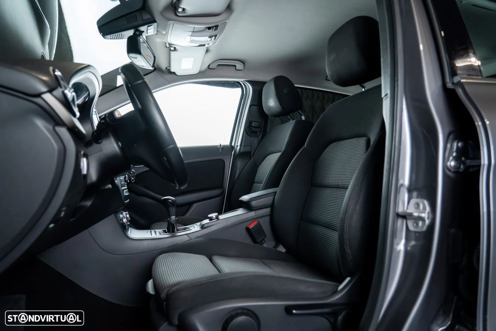 Mercedes-Benz B 180 d Style - 24