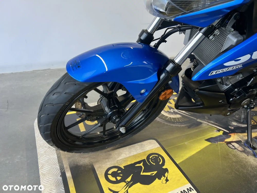 Suzuki GSX - 13