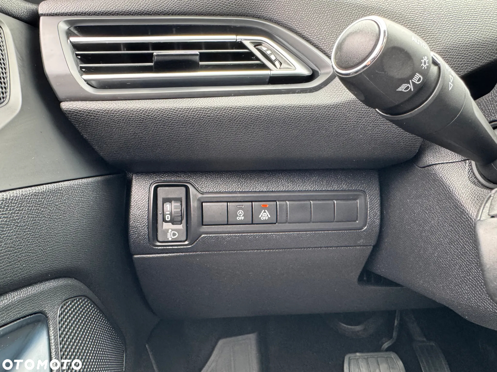 Peugeot 308 SW BlueHDi 130 EAT8 Stop & Start Allure Business-Paket - 19