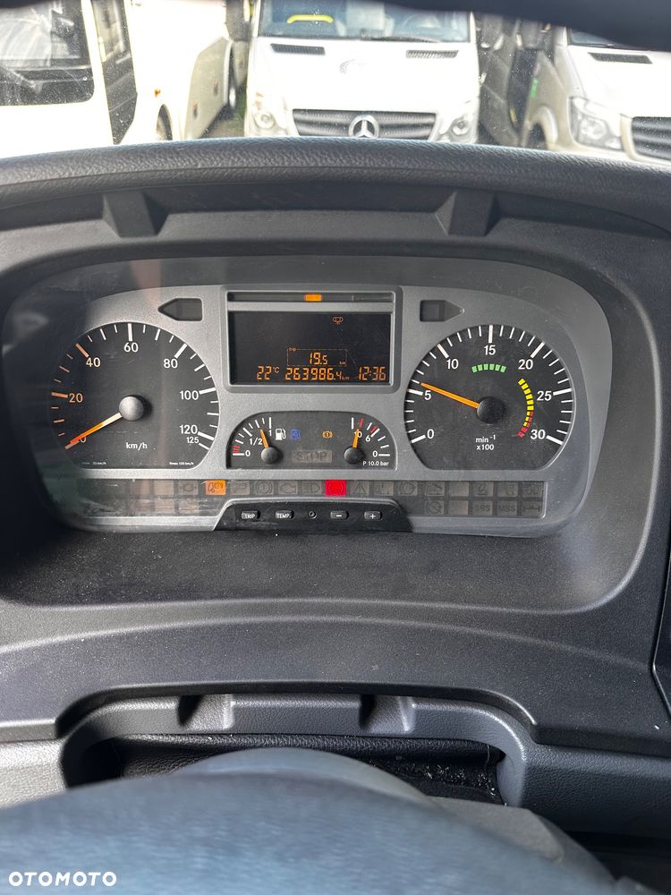 Mercedes-Benz Atego 818 - 26