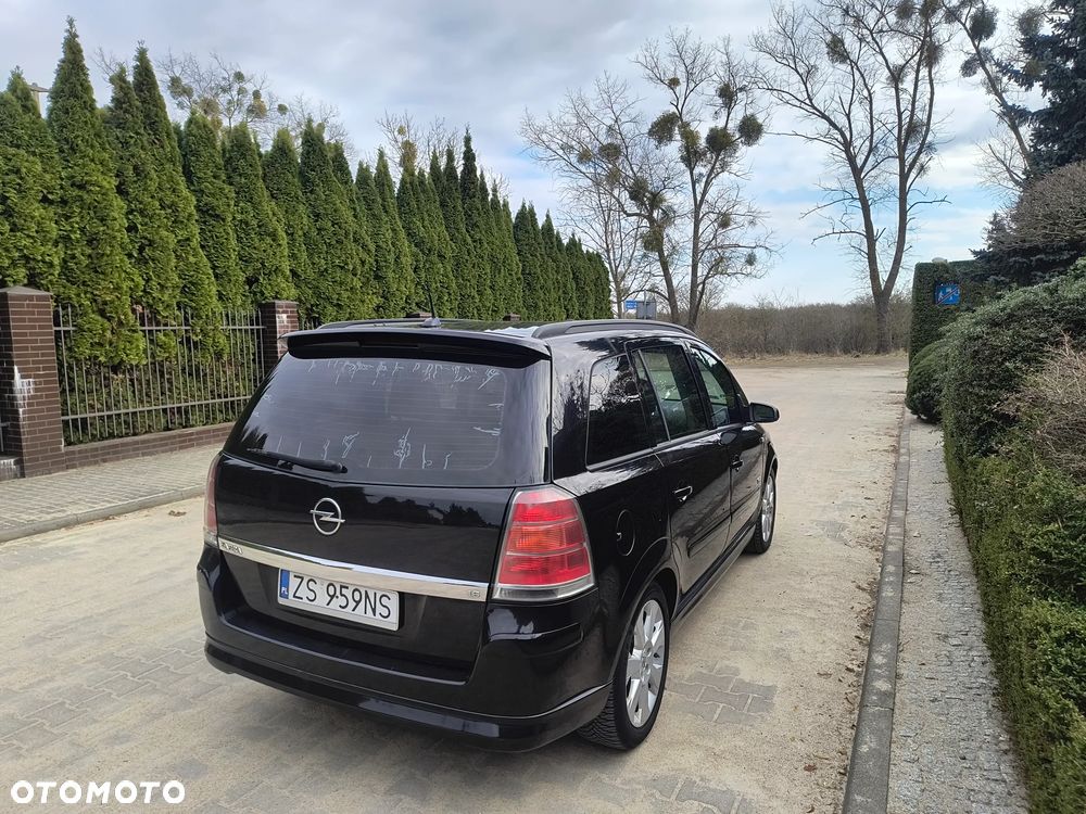 Opel Zafira - 12