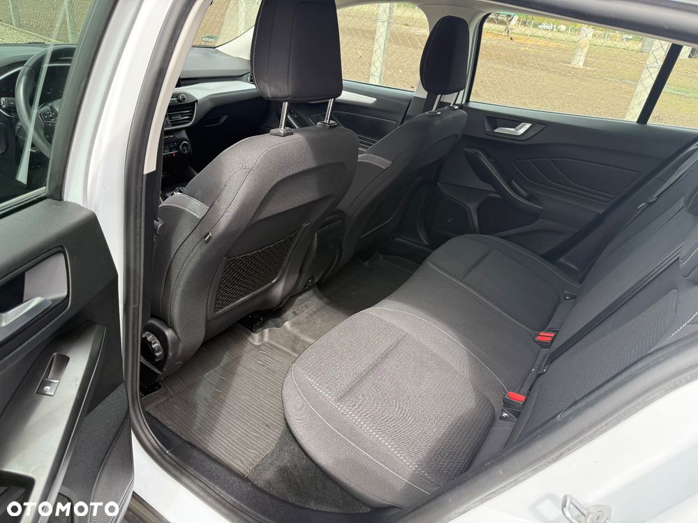 Ford Focus 1.5 EcoBoost Start-Stopp-System COOL&CONNECT - 14