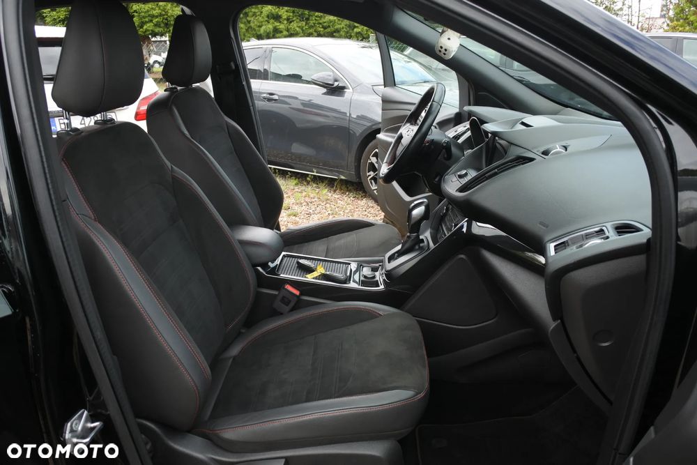 Ford Kuga 2.0 TDCi 4x4 ST-Line - 6