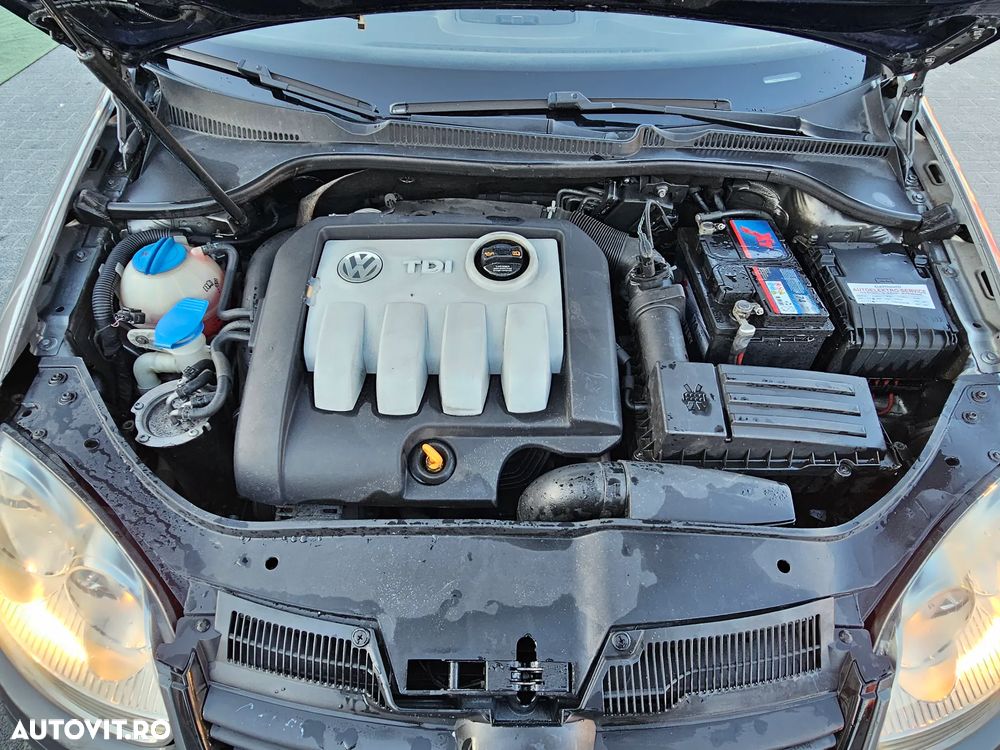 Volkswagen Golf 1.9 TDI DPF Comfortline BlueMotion - 9