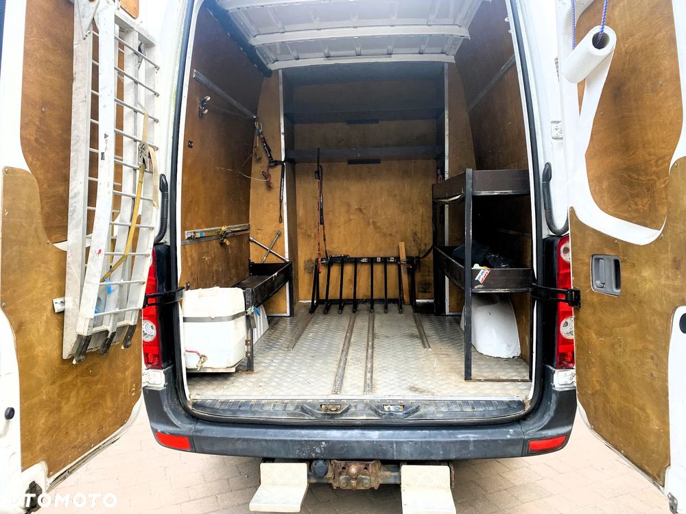 Volkswagen CRAFTER 2,0 TDI 6 osób + 2 motocykle - 8