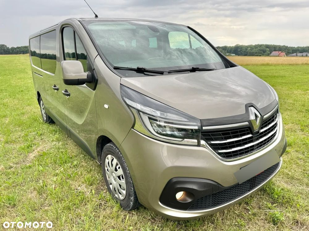 Renault Trafic 2.0 dCi - 9