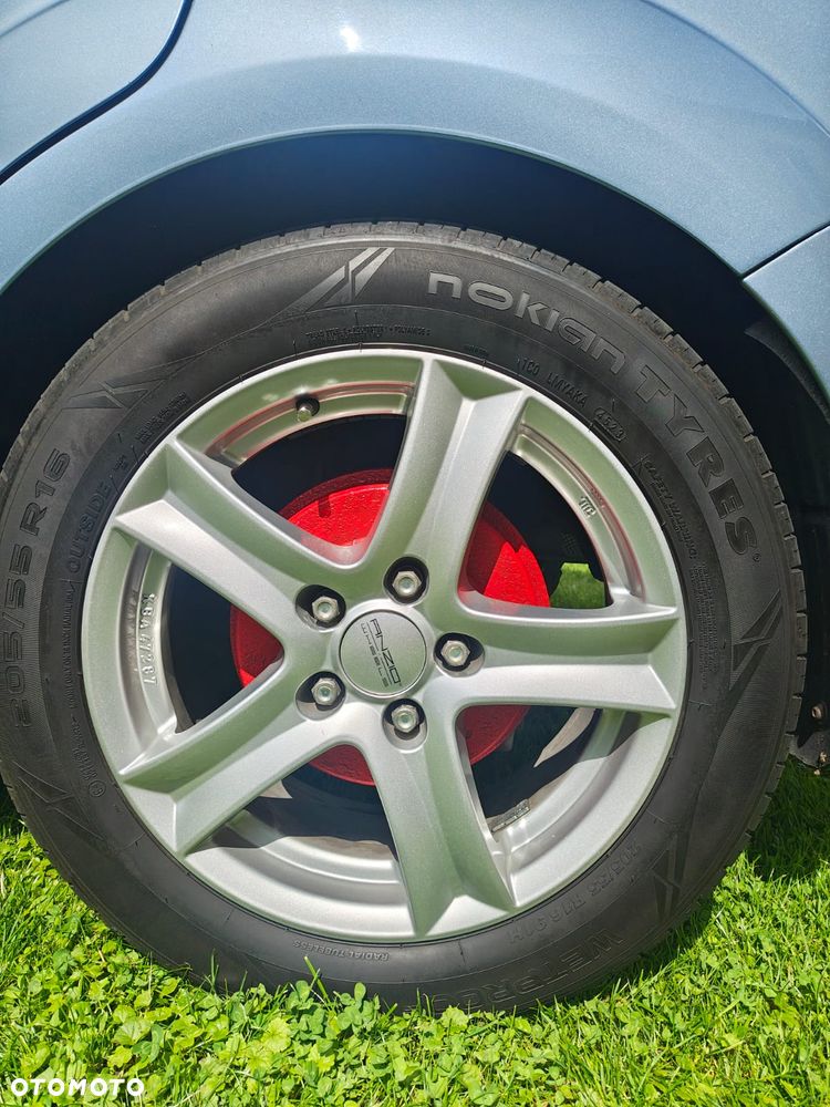 Ford Focus 1.6 16V Trend - 13