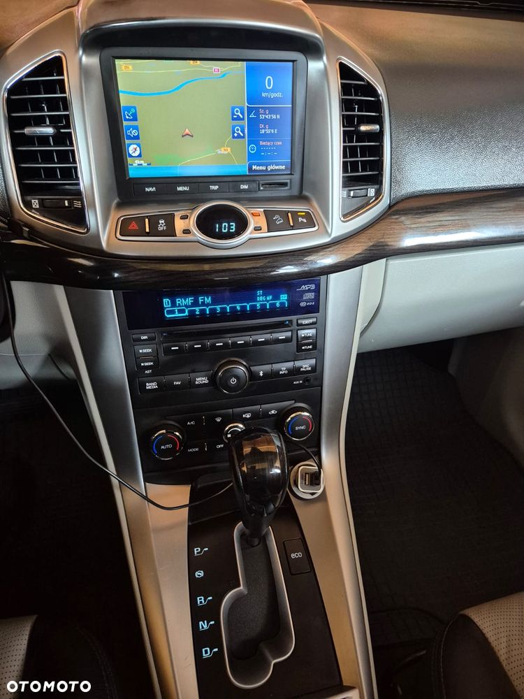 Chevrolet Captiva 2.2 d LTZ - 10