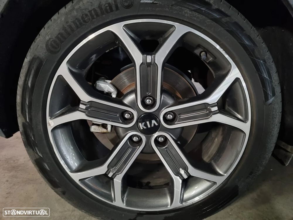 Kia XCeed 1.6 CRDi Tech - 11