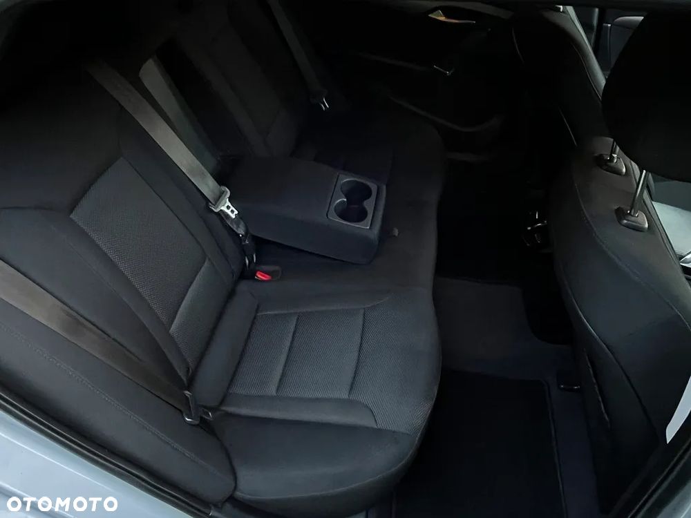 Hyundai i40 Kombi blue 1.7 CRDi Style - 22