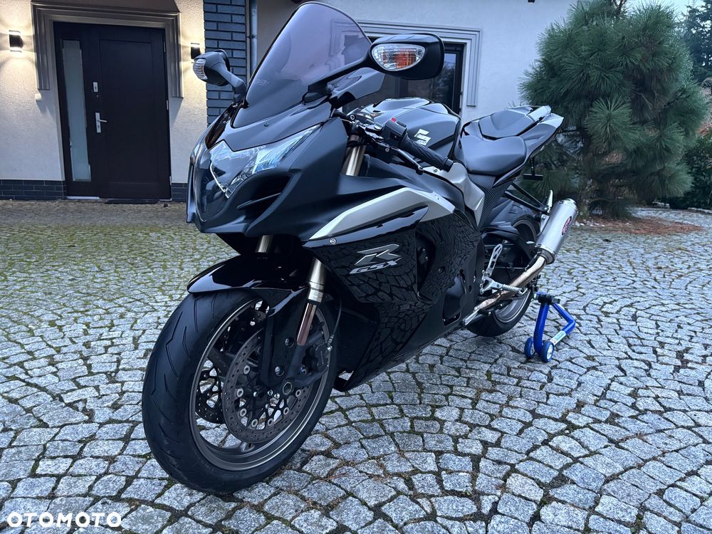 Suzuki GSX-R - 6