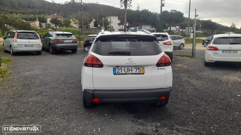 Peugeot 2008 1.2 PureTech Style - 5