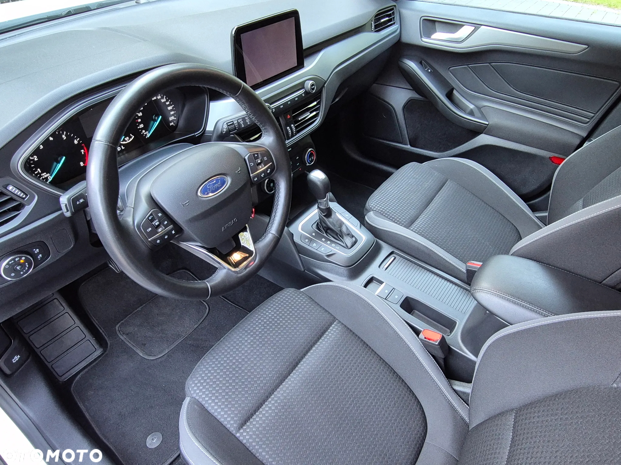 Ford Focus 1.0 EcoBoost mHEV Titanium - 3