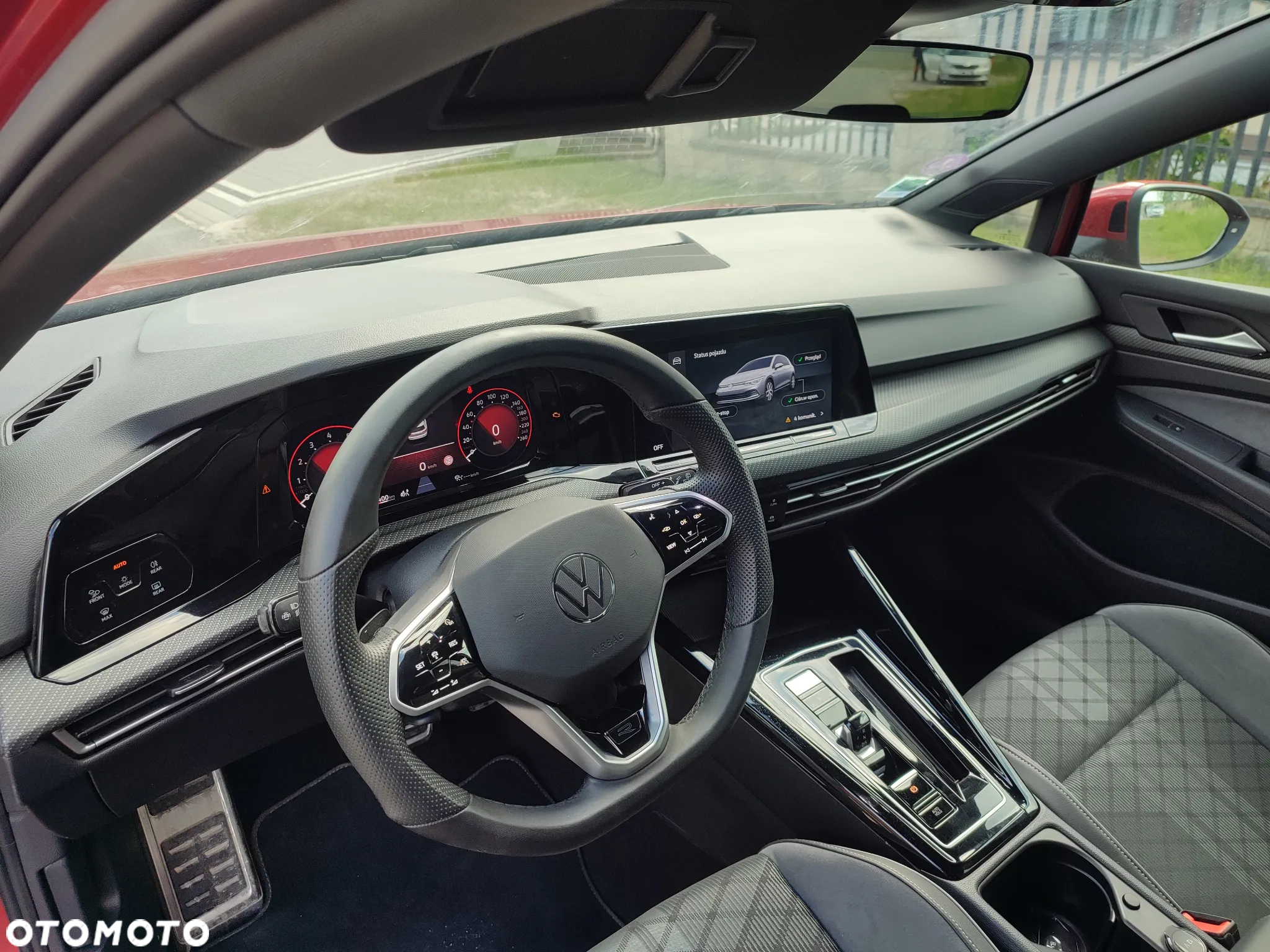 Volkswagen Golf 1.5 eTSI OPF DSG R-Line - 27