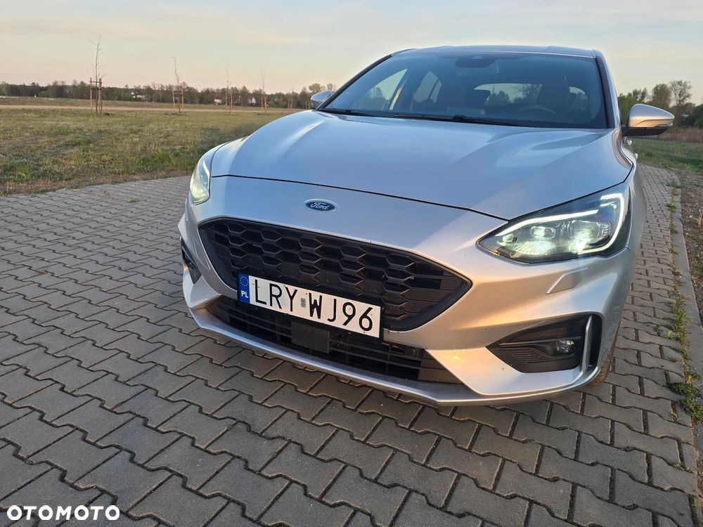 Ford Focus 1.5 EcoBoost ST-Line X - 11