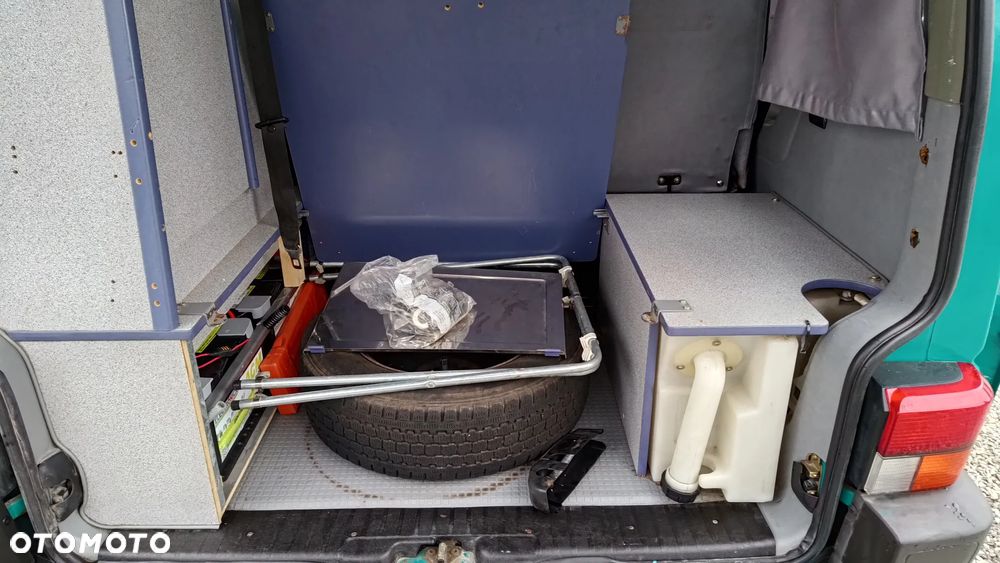 Volkswagen California - 14