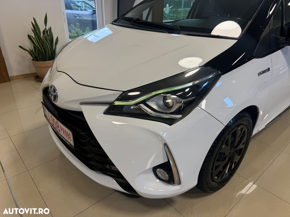 Toyota Yaris 1.5 VVT-i HSD Bi-Tone G&B - 35