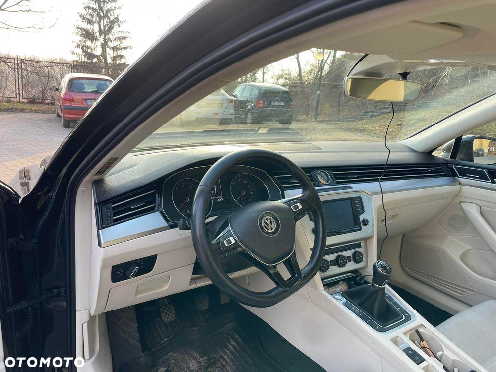 Volkswagen Passat - 3