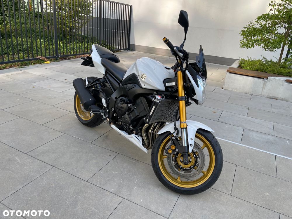 Yamaha FZ - 8