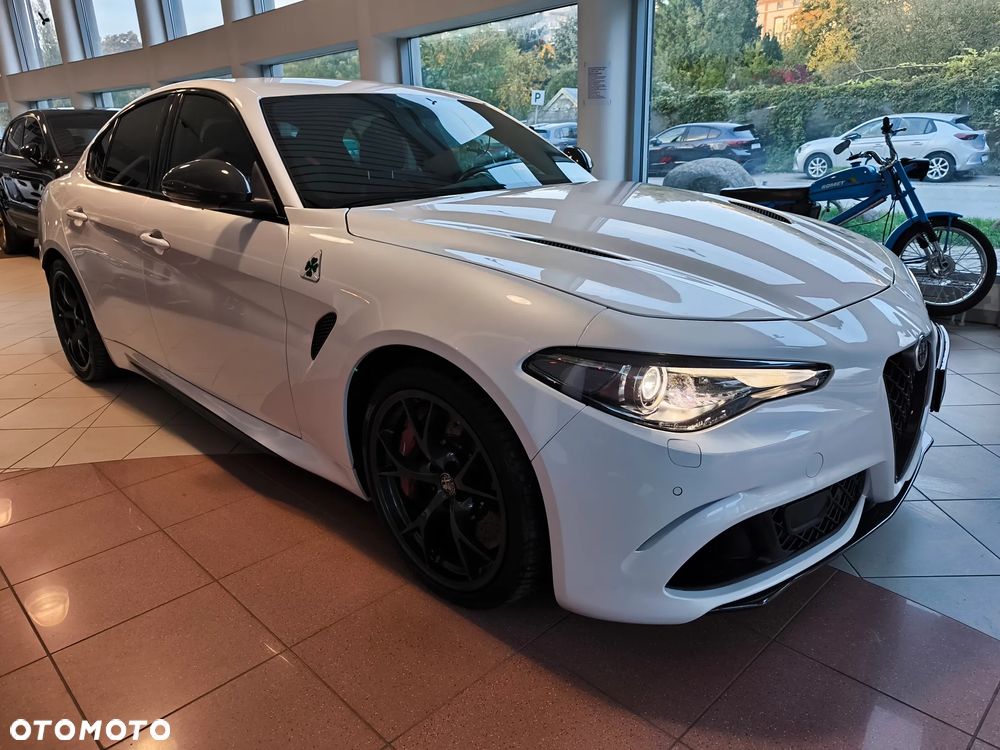 Alfa Romeo Giulia 2.9 Bi Turbo V6 Quadrifoglio - 3