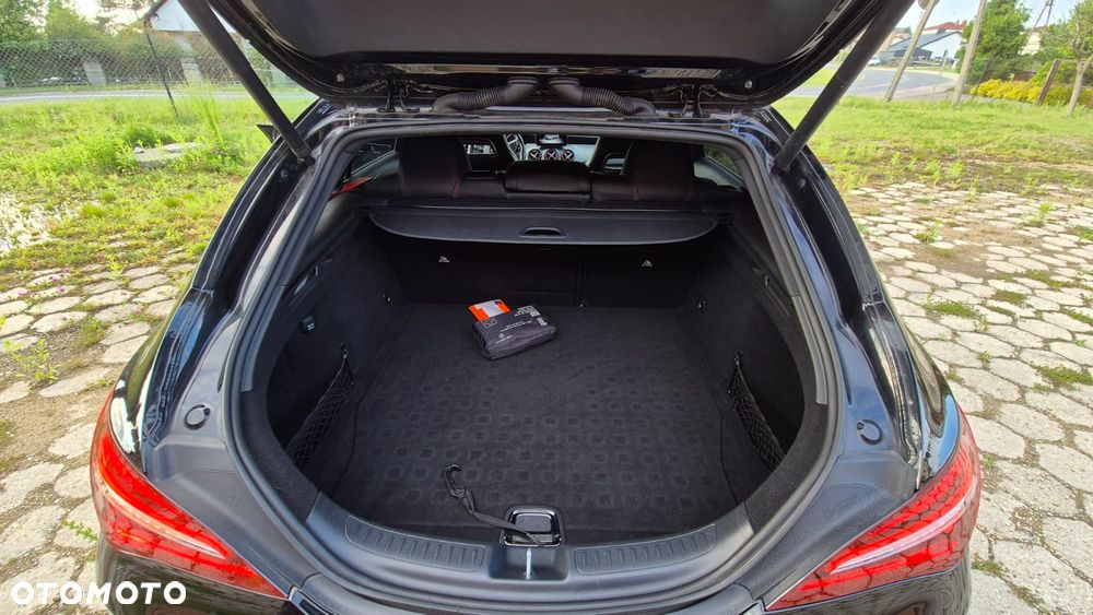 Mercedes-Benz CLA 250 4Matic 7G-DCT Sport - 12